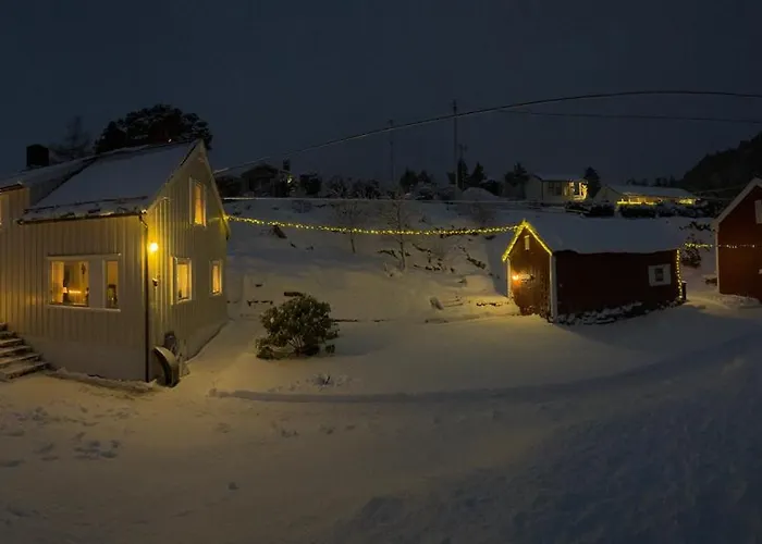 Sjarmerende Og Romslig Bolig, Omgitt Av Vakker * Molde