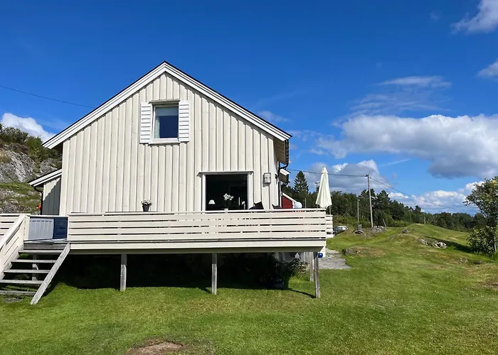 Casa vacanze Sjarmerende Og Romslig Bolig, Omgitt Av Vakker